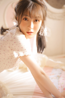 日韩美艳人